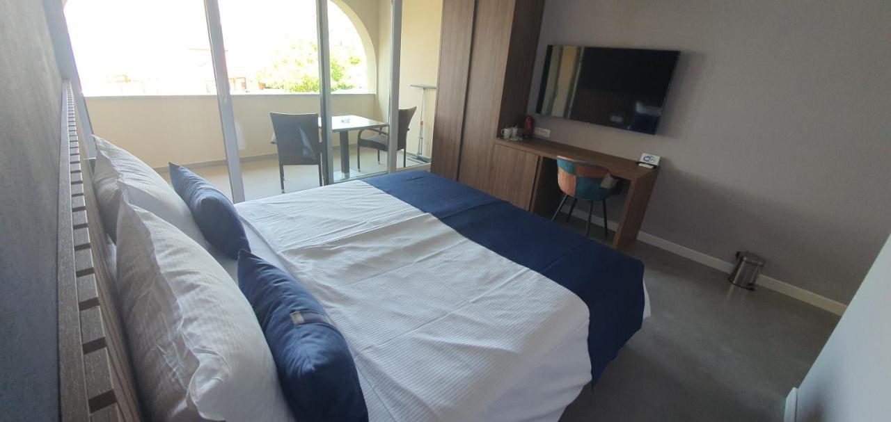 Rooms Nadia Stara Baska Bagian luar foto